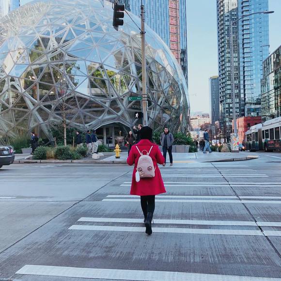 Meet your Posher, Michelle - Picture 1 of 1